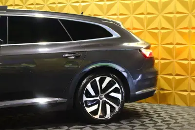 Volkswagen Arteon 2021 - 25400 EUR, 209040 km - AUTO.MOTO.pt - 209040km - foto 5 de 40