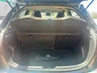 Toyota Yaris 2017 - 14500 EUR, 110000 km - AUTO.MOTO.pt - 110000km - foto 8 de 14