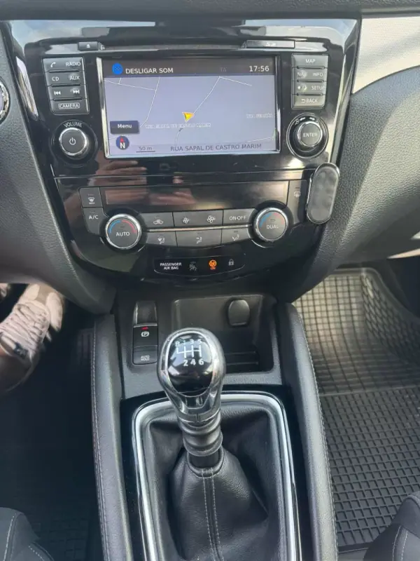 Nissan Qashqai 2018 - 14999 EUR, 97000 km - AUTO.MOTO.pt - 97000km - foto 9 de 10
