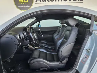 Audi TT Coupé 1999 - 8750 EUR, 152000 km - AUTO.MOTO.pt - 152000km - foto 6 de 10