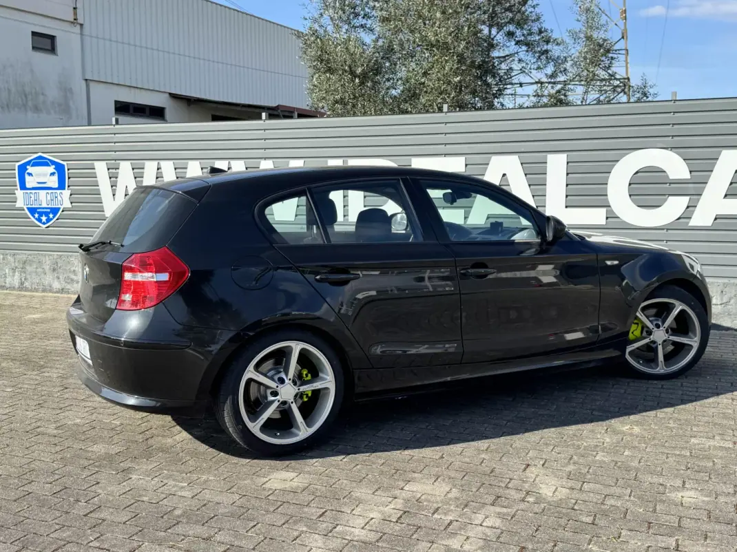 BMW 118 2010 - 11950 EUR, 215000 km - AUTO.MOTO.pt - 215000km - foto 9 de 24
