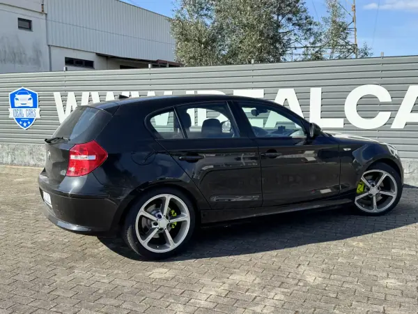BMW 118 2010 - 11950 EUR, 215000 km - AUTO.MOTO.pt - 215000km - foto 9 de 24