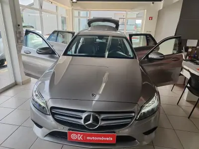 Mercedes-Benz C 300 2020 - 25750 EUR, 107000 km - AUTO.MOTO.pt - 107000km - foto 18 de 42