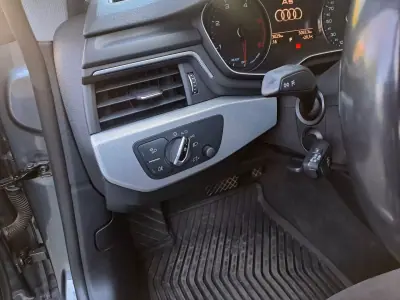 Audi A5 Sportback 2018 - 19750 EUR, 210000 km - AUTO.MOTO.pt - 210000km - foto 25 de 32