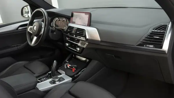 BMW X3 2019 - 29900 EUR, 104000 km - AUTO.MOTO.pt - 104000km - foto 16 de 36