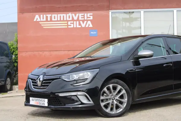Renault Mégane 2021 - 16490 EUR, 165000 km - AUTO.MOTO.pt - 165000km - foto 3 de 30
