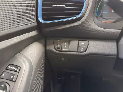 Hyundai Ioniq 2017 - 13250 EUR, 88000 km - AUTO.MOTO.pt - 88000km - foto 15 de 23