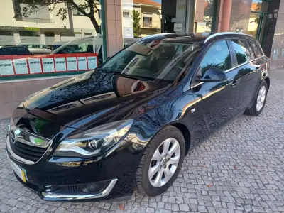 Opel Insignia Sports Tourer 2015 - 10890 EUR, 107586 km - 107586km - foto 1 de 35