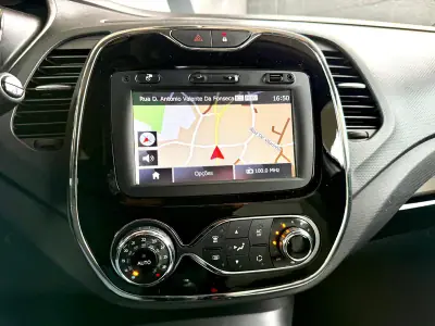 Renault Captur 2014 - 12990 EUR, 187722 km - AUTO.MOTO.pt - 187722km - foto 14 de 23