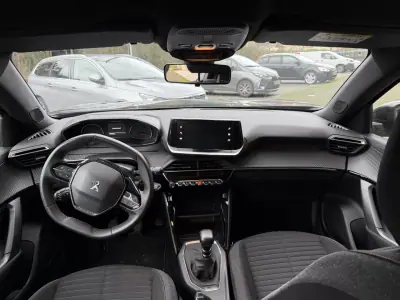 Peugeot 2008 2023 - 20900 EUR, 101000 km - AUTO.MOTO.pt - 101000km - foto 7 de 13