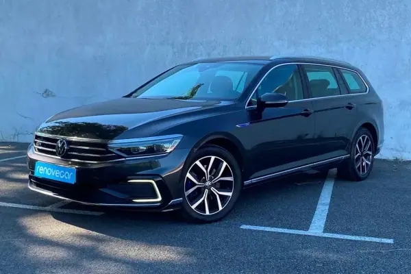 Volkswagen Passat Variant 2021 - 19900 EUR, 129031 km - AUTO.MOTO.pt - 129031km - foto 5 de 22