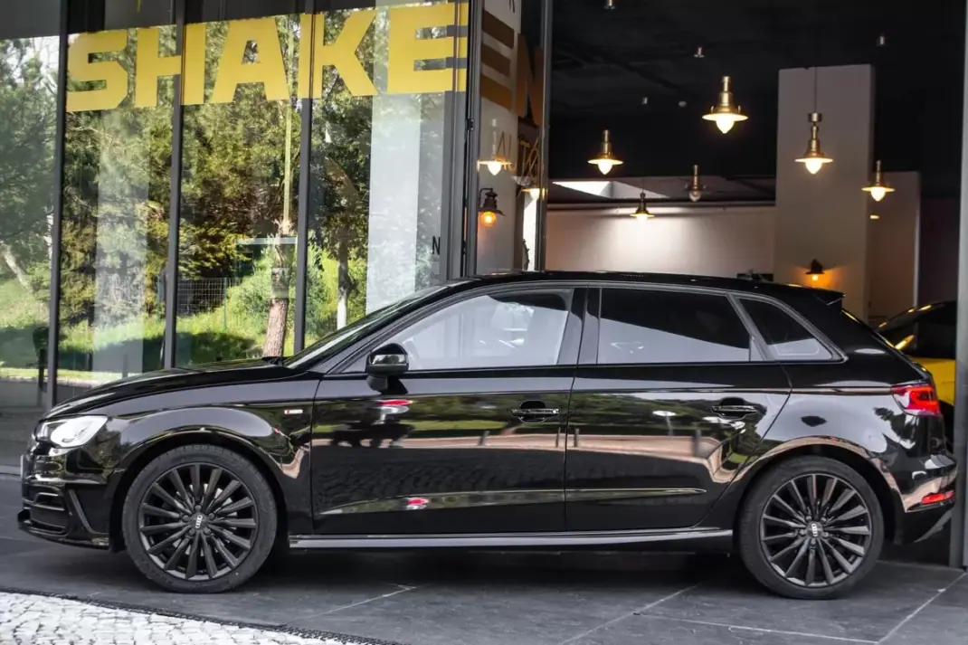 Audi A3 Sportback 2015 - 13490 EUR, 252393 km - AUTO.MOTO.pt - 252393km - foto 2 de 34