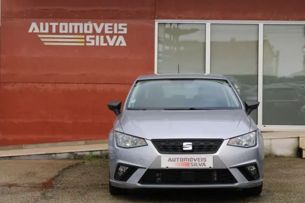 SEAT Ibiza 2019 - 10490 EUR, 194000 km - AUTO.MOTO.pt - 194000km - foto 4 de 16