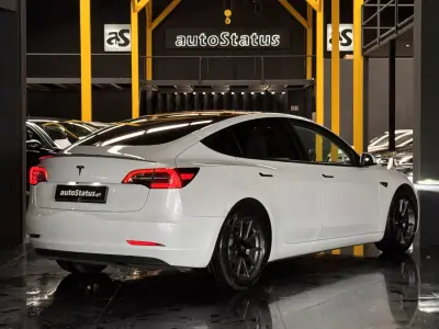 Tesla Model 3 2021 - 28990 EUR, 36500 km - AUTO.MOTO.pt - 36500km - foto 8 de 22