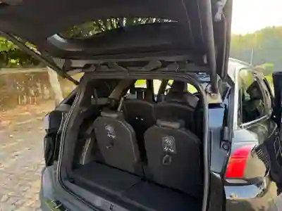 Peugeot 5008 2018 - 17500 EUR, 250000 km - 250000km - foto 6 de 10
