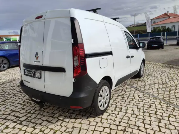 Renault EXPRESS 1.5 Blue dCi 2LUG 2022 - 15867 EUR, 72000 km - AUTO.MOTO.pt - 72000km - foto 8 de 15