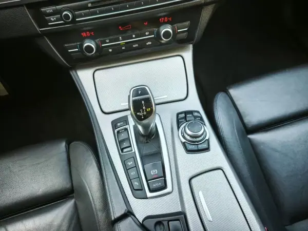 BMW 525 2014 - 21500 EUR, 183000 km - AUTO.MOTO.pt - 183000km - foto 31 de 37