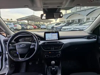Ford Focus 2019 - 15500 EUR, 119500 km - AUTO.MOTO.pt - 119500km - foto 13 de 30