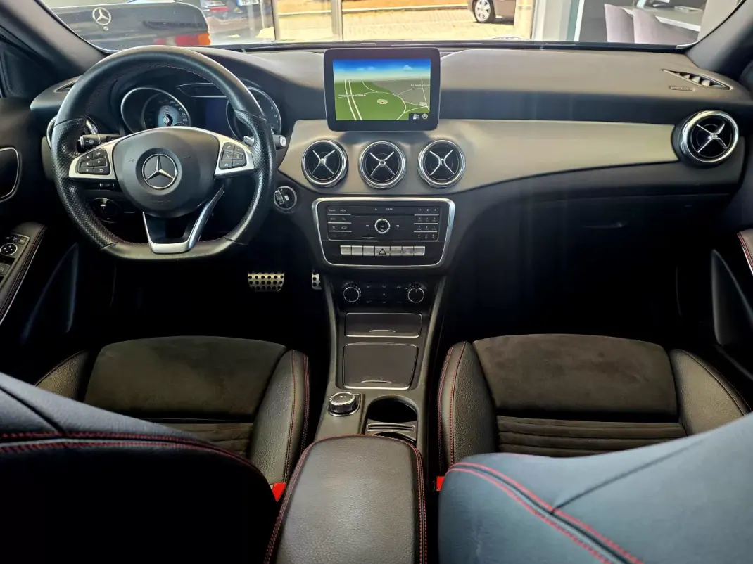 Mercedes-Benz GLA 200 2017 - 20990 EUR, 188564 km - 188564km - foto 18 de 24