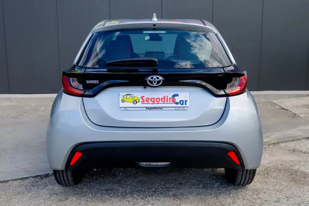 Toyota Yaris 2021 - 14990 EUR, 50250 km - AUTO.MOTO.pt - 50250km - foto 8 de 30