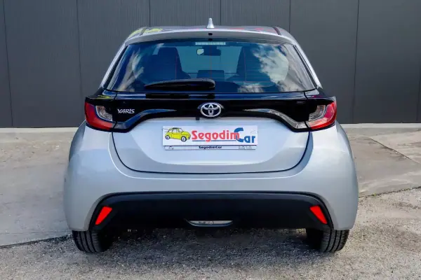Toyota Yaris 2021 - 14990 EUR, 50250 km - AUTO.MOTO.pt - 50250km - foto 8 de 30