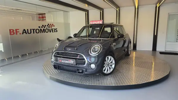 MINI Cooper 2019 - 25500 EUR, 96321 km - AUTO.MOTO.pt - 96321km - foto 11 de 53