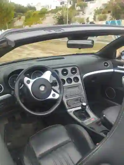 Alfa Romeo Spider 2008 - 15000 EUR, 134000 km - 134000km - foto 8 de 14