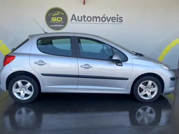 Peugeot 207 2007 - 4300 EUR, 220000 km - AUTO.MOTO.pt - 220000km - foto 3 de 7