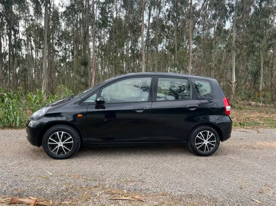 Honda Jazz 2003 - 4750 EUR, 263508 km - AUTO.MOTO.pt - 263508km - foto 4 de 29
