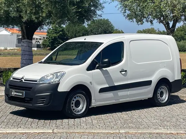 Citroën Berlingo 1.6 HDi Longa 2019 - 11750 EUR, 106000 km - AUTO.MOTO.pt - 106000km - foto 11 de 30
