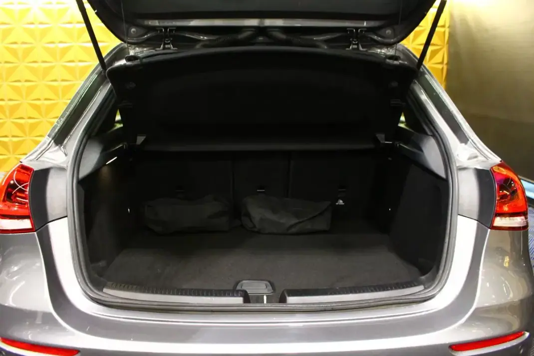 Mercedes-Benz A 250 2020 - 23890 EUR, 109000 km - AUTO.MOTO.pt - 109000km - foto 16 de 29