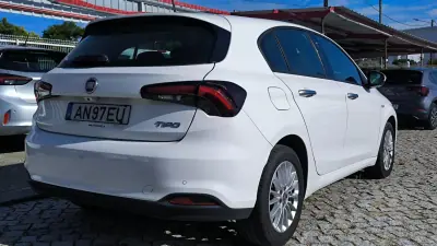 Fiat Tipo 2021 - 12450 EUR, 123360 km - AUTO.MOTO.pt - 123360km - foto 5 de 11