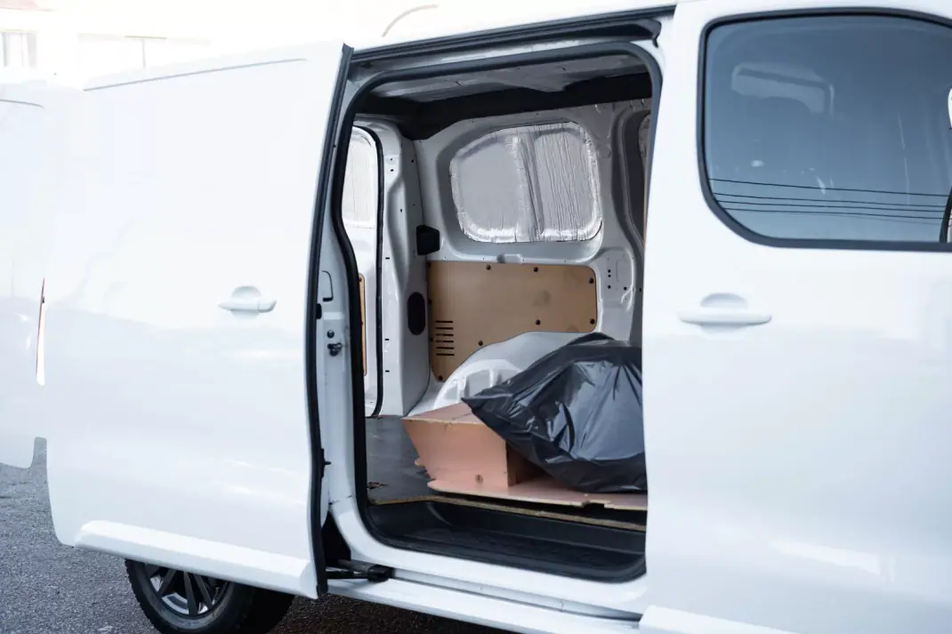 Citroën Jumpy 2017 - 15600 EUR, 147337 km - 147337km - foto 8 de 22