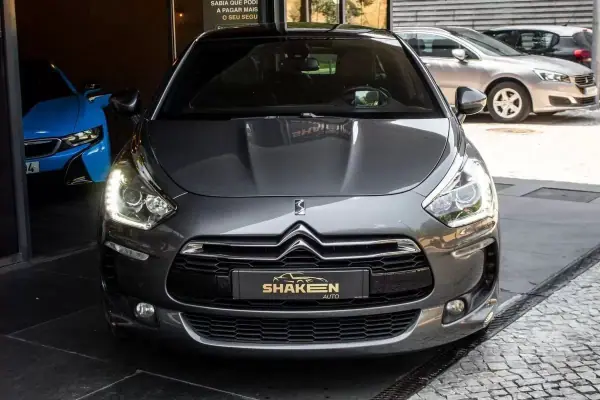 Citroën DS5 2013 - 8400 EUR, 271674 km - AUTO.MOTO.pt - 271674km - foto 7 de 39