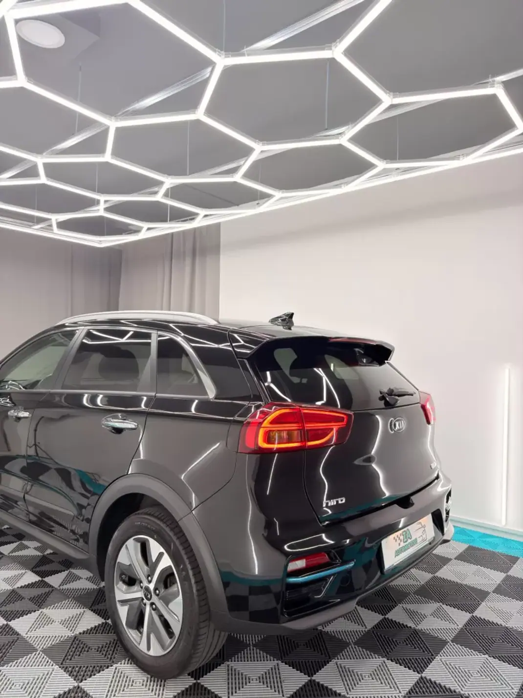 Kia e-Niro 2020 - 19750 EUR, 76000 km - 76000km - foto 6 de 22