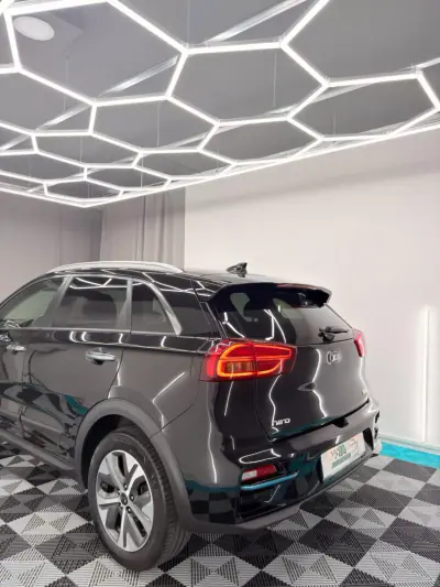 Kia e-Niro 2020 - 19750 EUR, 76000 km - 76000km - foto 6 de 22