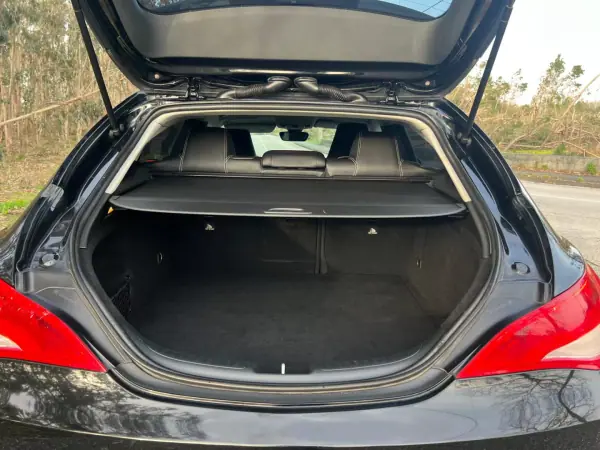 Mercedes-Benz CLA 180 2017 - 18650 EUR, 124000 km - AUTO.MOTO.pt - 124000km - foto 36 de 38