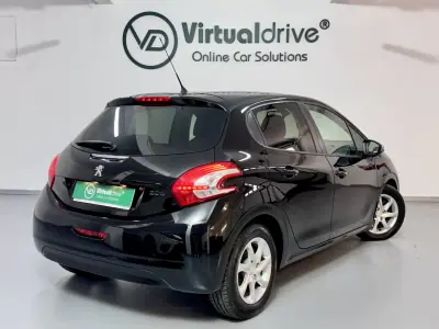 Peugeot 208 2014 — foto 6 de 48