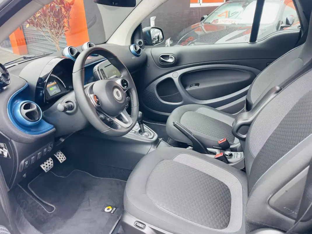 Smart ForTwo Coupé 2020 - 14950 EUR, 29595 km - 29595km - foto 13 de 21