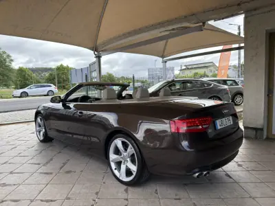 Audi A5 Cabrio 2011 - 14950 EUR, 274529 km - AUTO.MOTO.pt - 274529km - foto 15 de 37