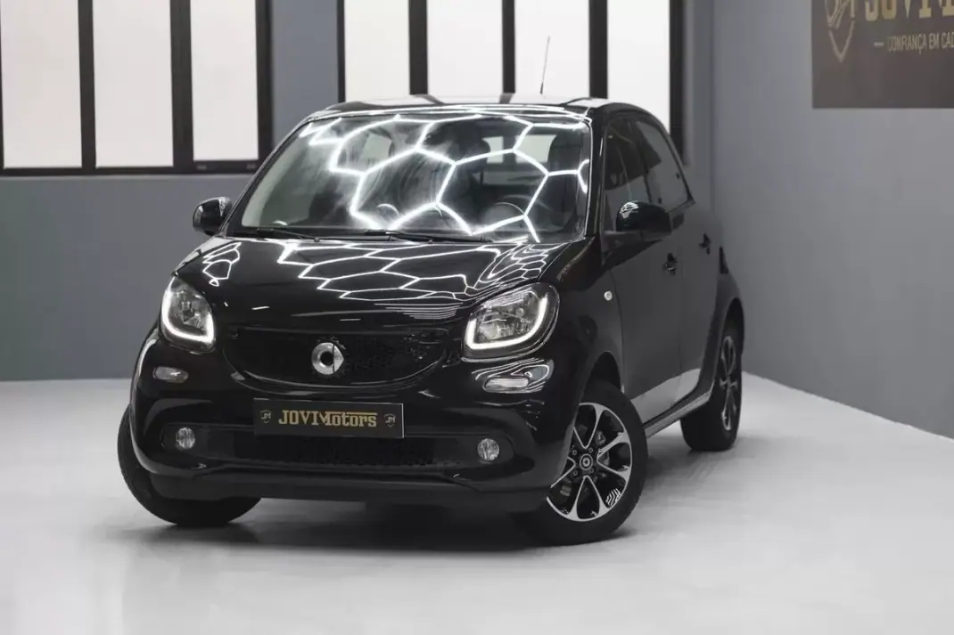 Smart ForFour 2015 - 9500 EUR, 155670 km - AUTO.MOTO.pt - 155670km - foto 9 de 36