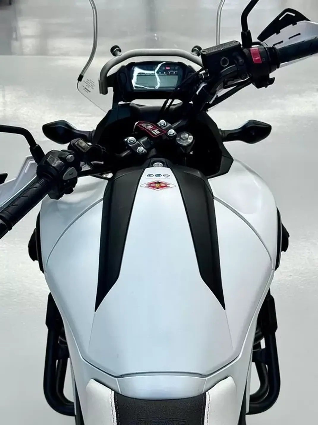 Honda NC750X 2015 - 5950 EUR, 35803 km - 35803km - foto 9 de 27