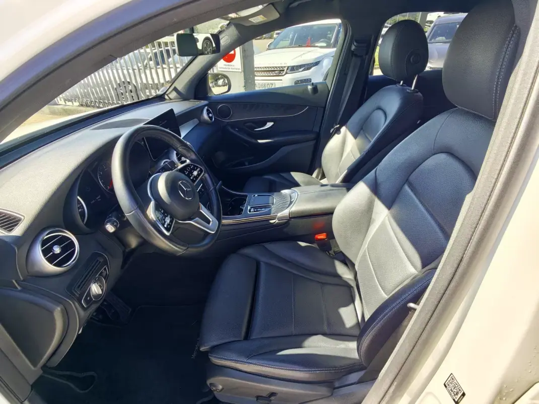 Mercedes-Benz GLC 300 2020 - 43500 EUR, 143000 km - AUTO.MOTO.pt - 143000km - foto 18 de 32