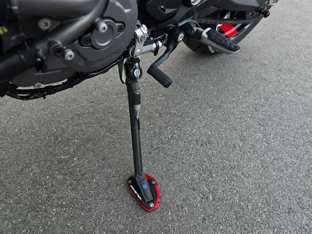 Ducati Monster 1000 2025 - 10500 EUR, 4500 km - 4500km - foto 13 de 22