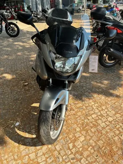 Honda Africa Twin Adventure Sports 2009 - 4350 EUR, 45710 km - AUTO.MOTO.pt - 45710km - foto 13 de 18