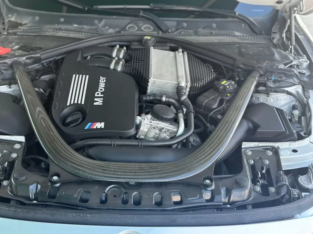 BMW M4 2018 - 52800 EUR, 183290 km - AUTO.MOTO.pt - 183290km - foto 17 de 17