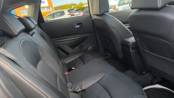 Nissan Qashqai 2010 - 7300 EUR, 173000 km - AUTO.MOTO.pt - 173000km - foto 15 de 18