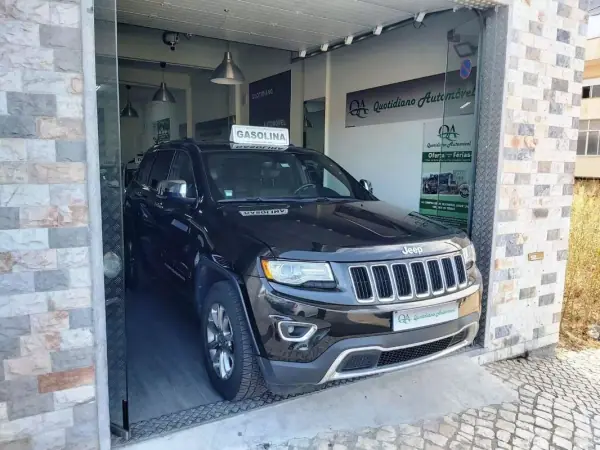 Jeep Grand Cherokee 2016 - 34950 EUR, 135350 km - AUTO.MOTO.pt - 135350km - foto 20 de 60