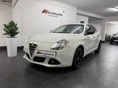 Alfa Romeo Giulietta 2011 - 7240 EUR, 206000 km - 206000km - foto 19 de 22