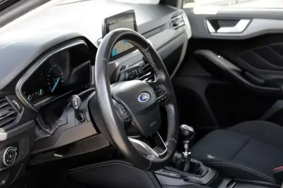 Ford Focus SW 2018 - 15900 EUR, 83000 km - AUTO.MOTO.pt - 83000km - foto 7 de 22